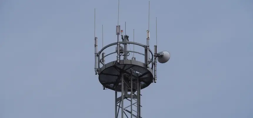 Kan jeg justere min antennemast for at forbedre signalet?